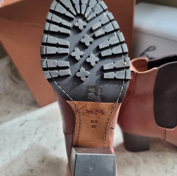 Coach boots - Picture 3 of 6